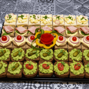Mini falatka szendvicsek party box