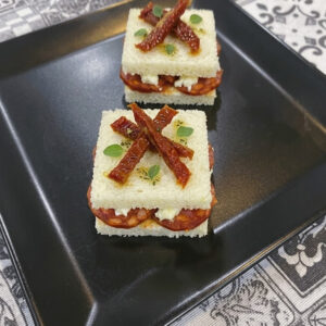 Chorizos-mozzarella sajtos tramezzini