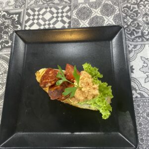 Kolbászos VIP mini szendvics házi körözöttel