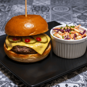 Házi Mini sajtburger tál coleslaw saláta (minimum rendelhető 2 főre)